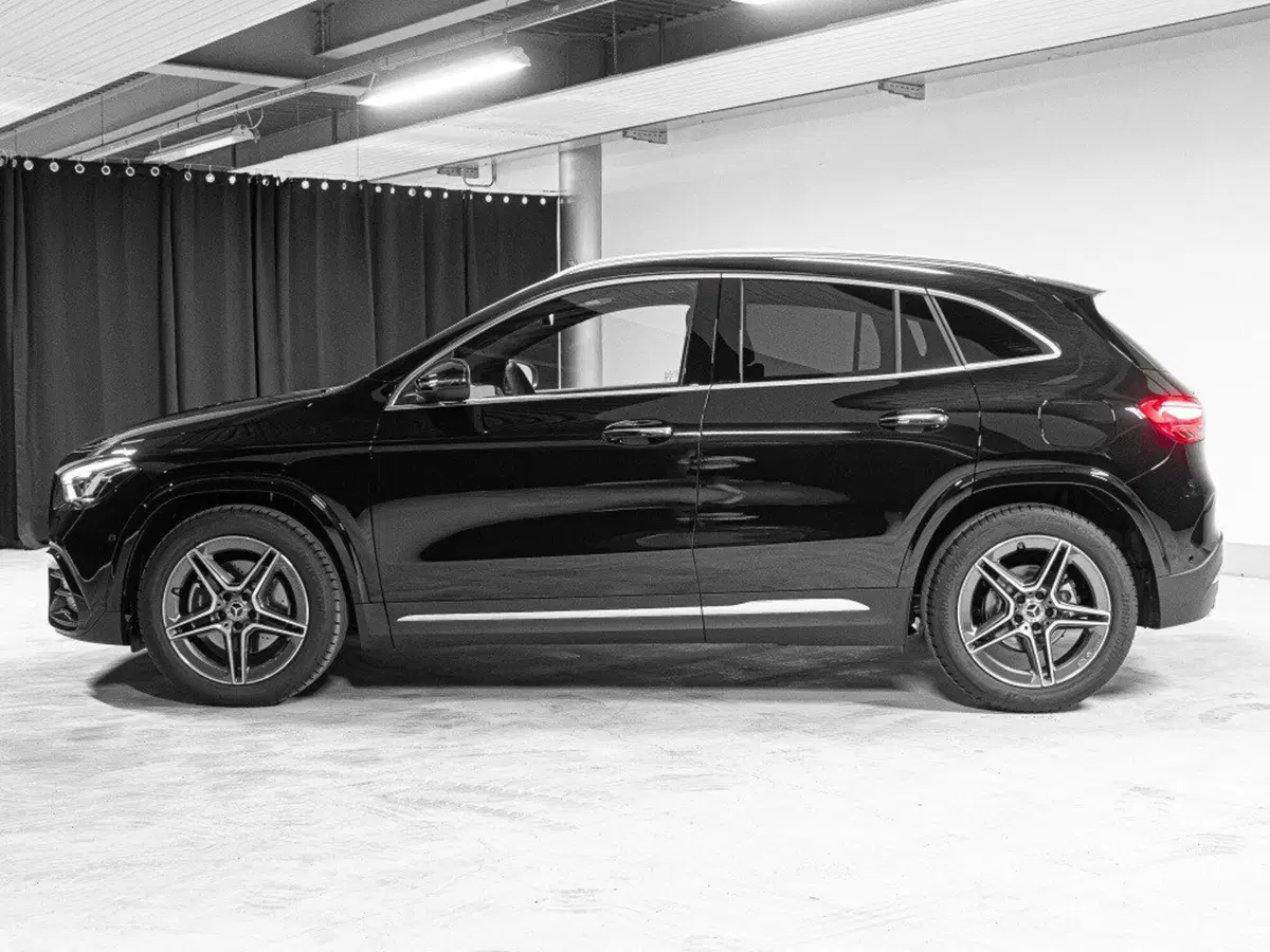 Mercedes-Benz GLA SUV nuova a Ancona (2)