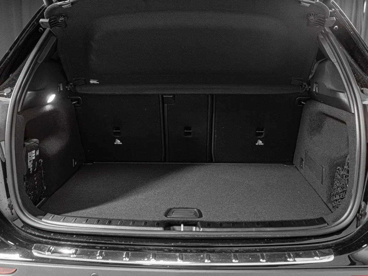 Mercedes-Benz GLA SUV nuova a Ancona (9)