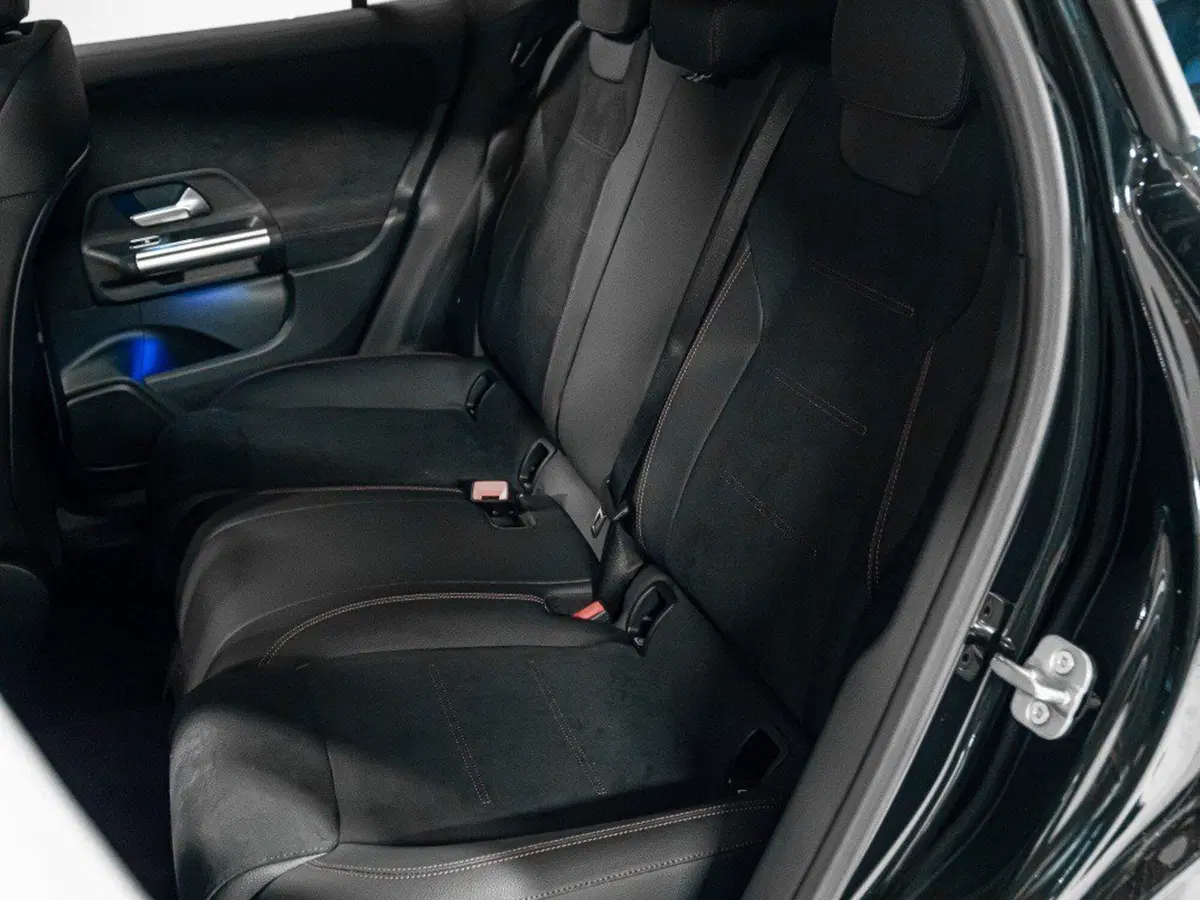 Mercedes-Benz GLA SUV nuova a Ancona (15)