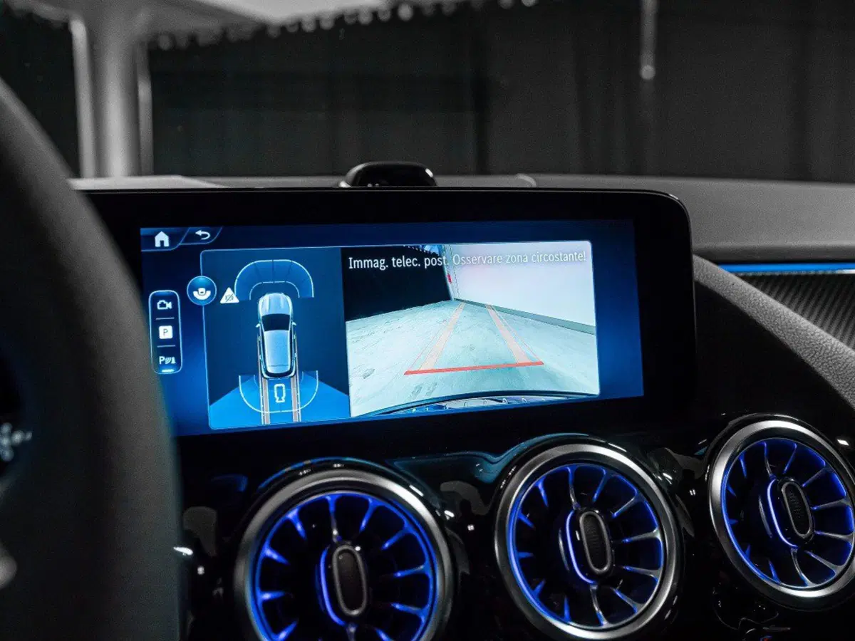 Mercedes-Benz GLA SUV nuova a Ancona (17)