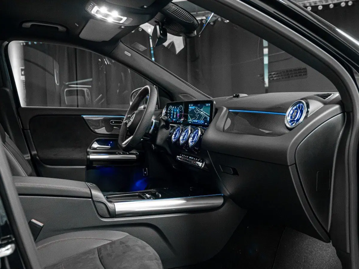 Mercedes-Benz GLA SUV nuova a Ancona (18)