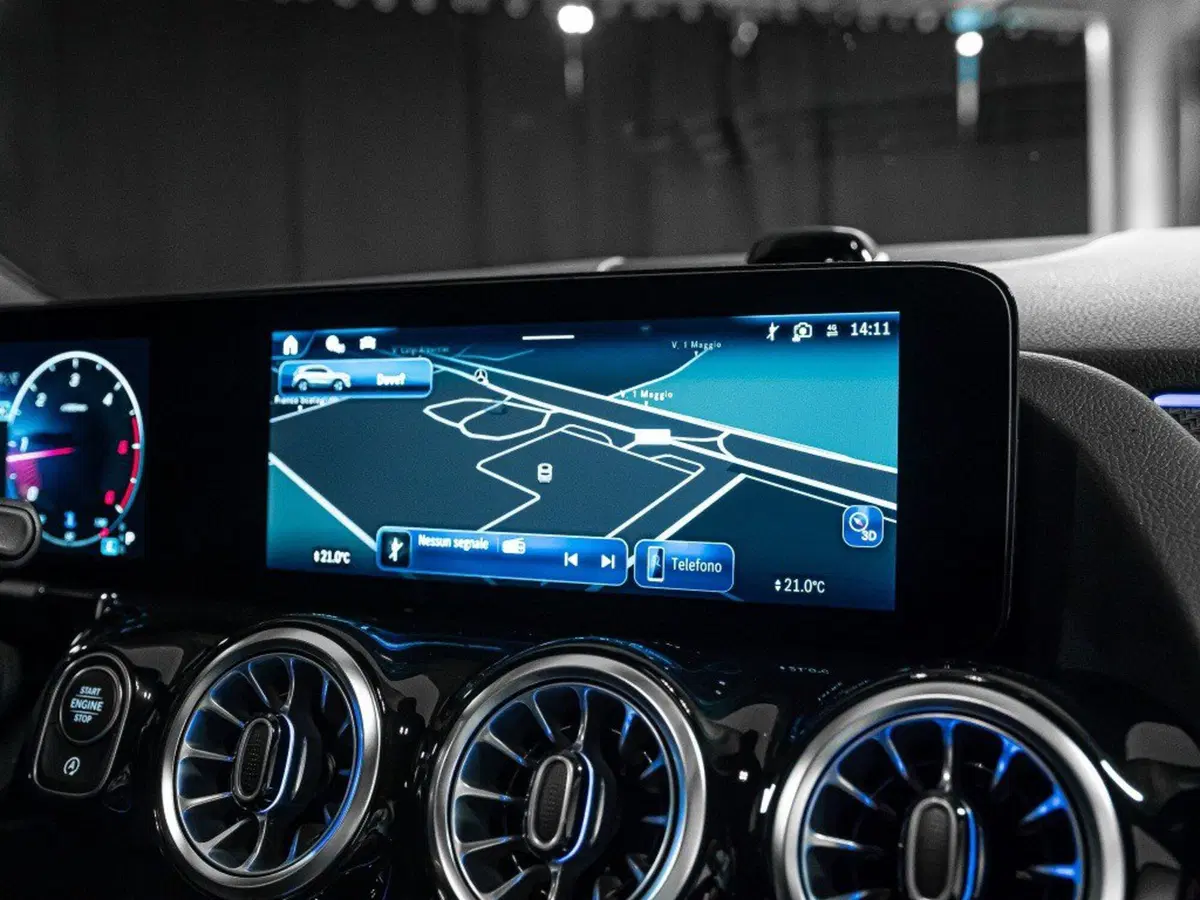 Mercedes-Benz GLA SUV nuova a Ancona (19)