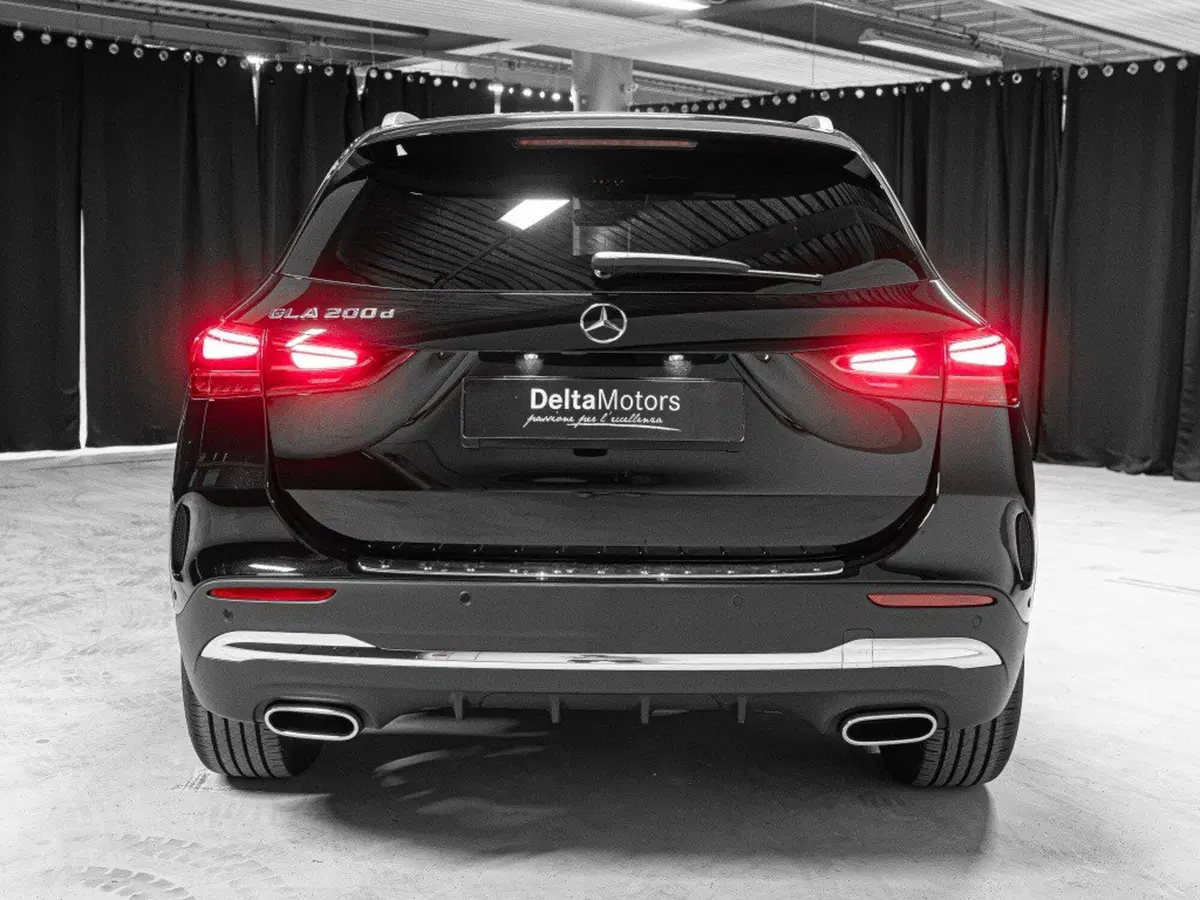 Mercedes-Benz GLA SUV nuova a Ancona (3)