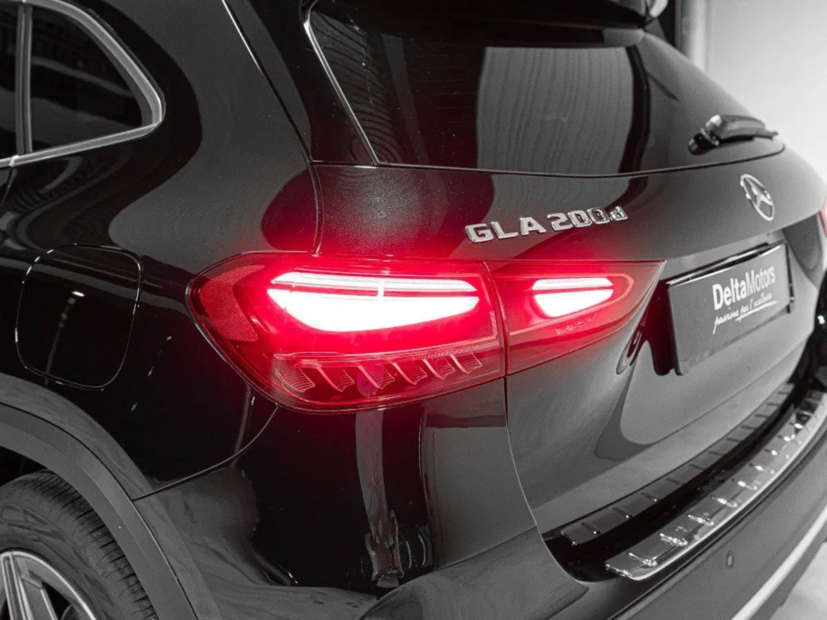 Mercedes-Benz GLA SUV nuova a Ancona (9)