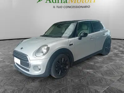 MINI Mini 1.5 Cooper D Hype 5 porte del 2018 usata a Pordenone