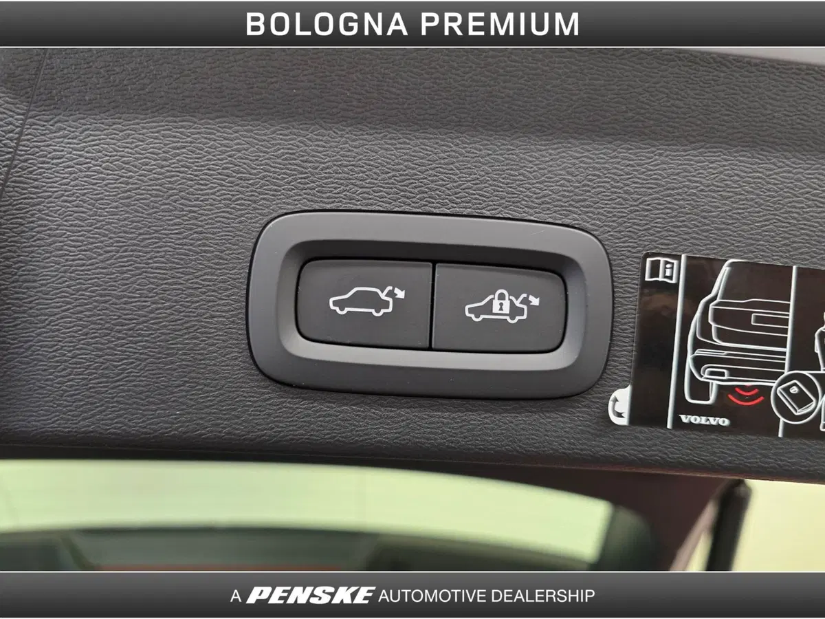 Volvo XC40 usata a Bologna (11)
