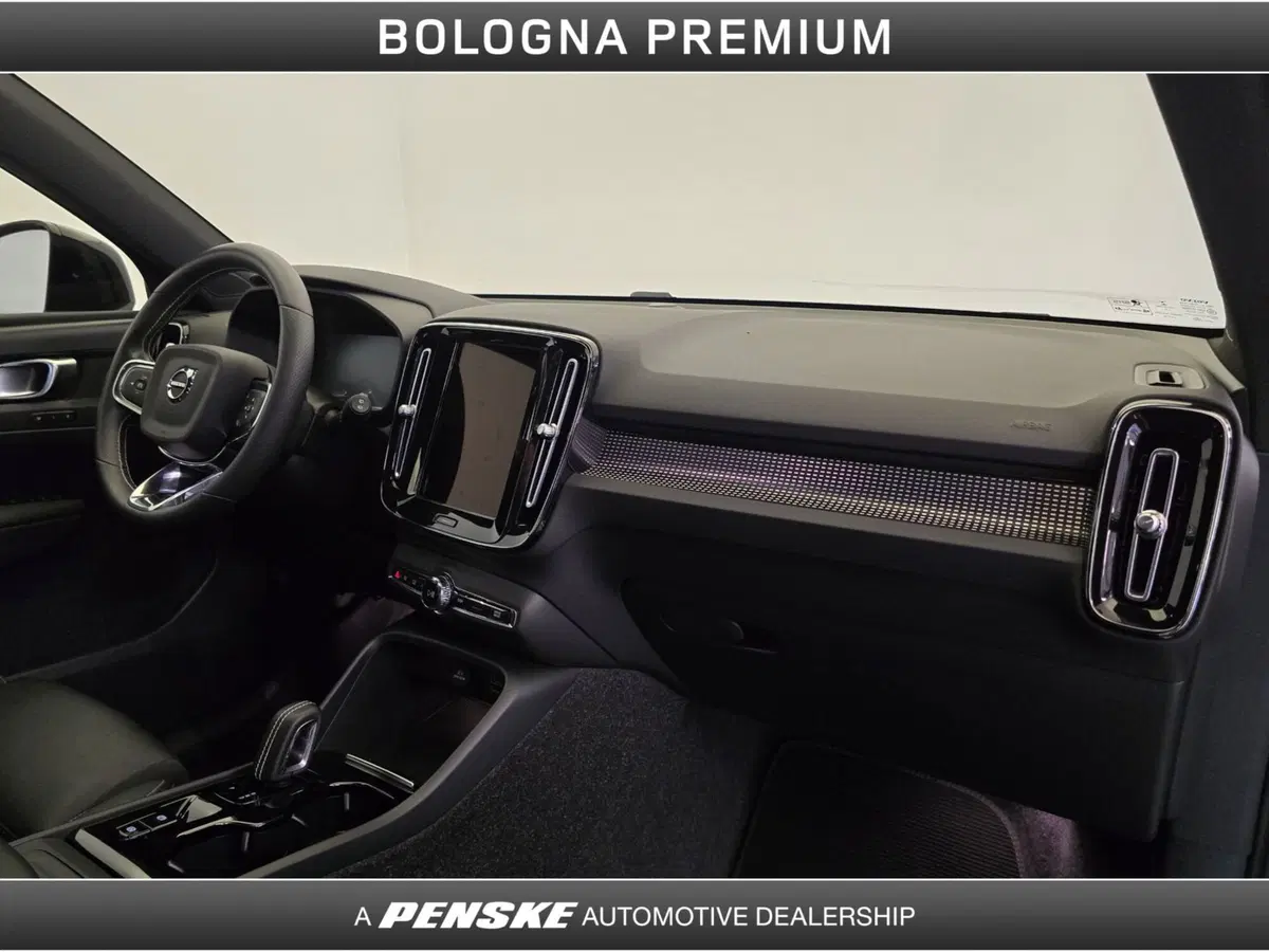 Volvo XC40 usata a Bologna (16)