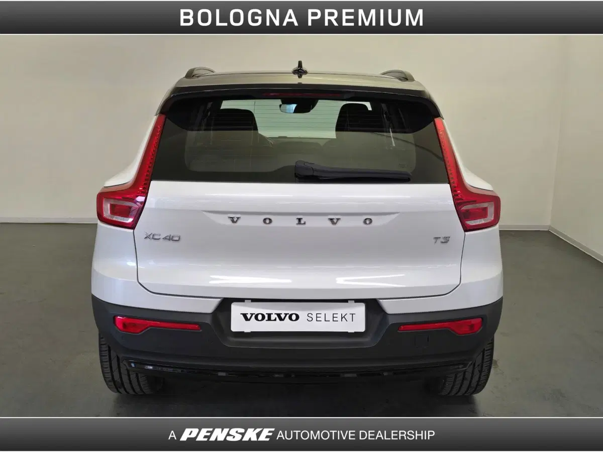 Volvo XC40 usata a Bologna (7)