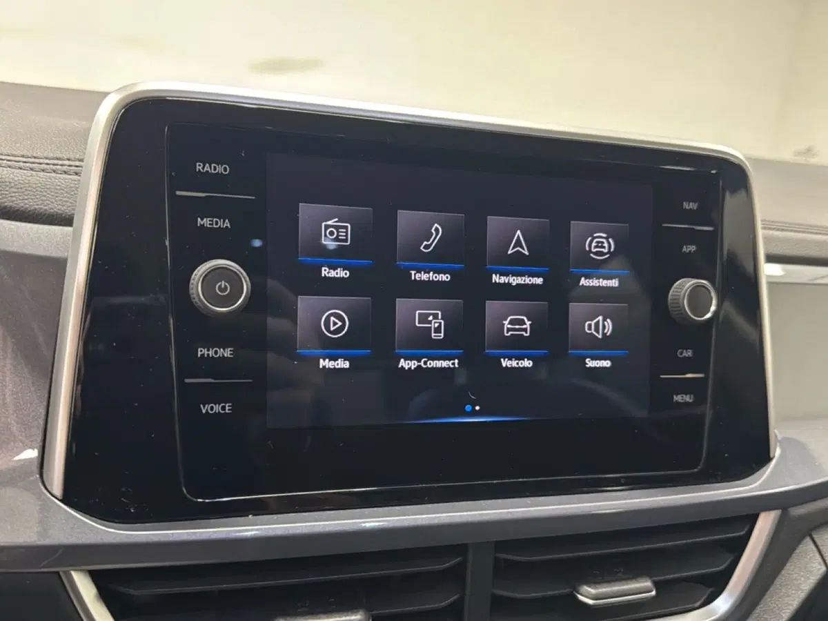 Volkswagen T-Roc usata a Varese (15)