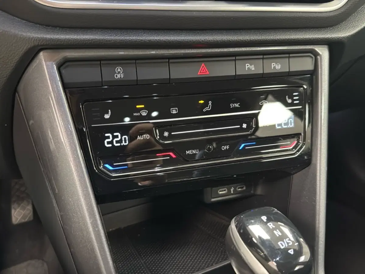 Volkswagen T-Roc usata a Varese (17)