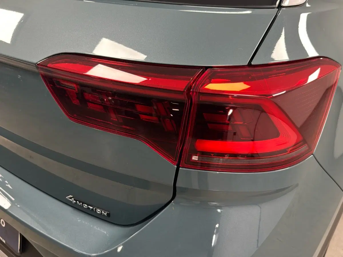 Volkswagen T-Roc usata a Varese (9)