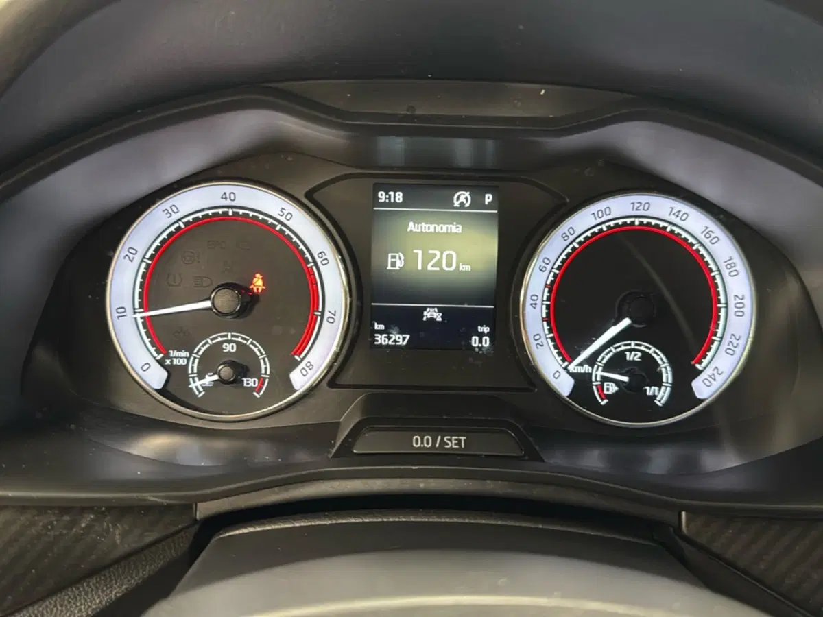 Skoda Scala usata a Varese (10)
