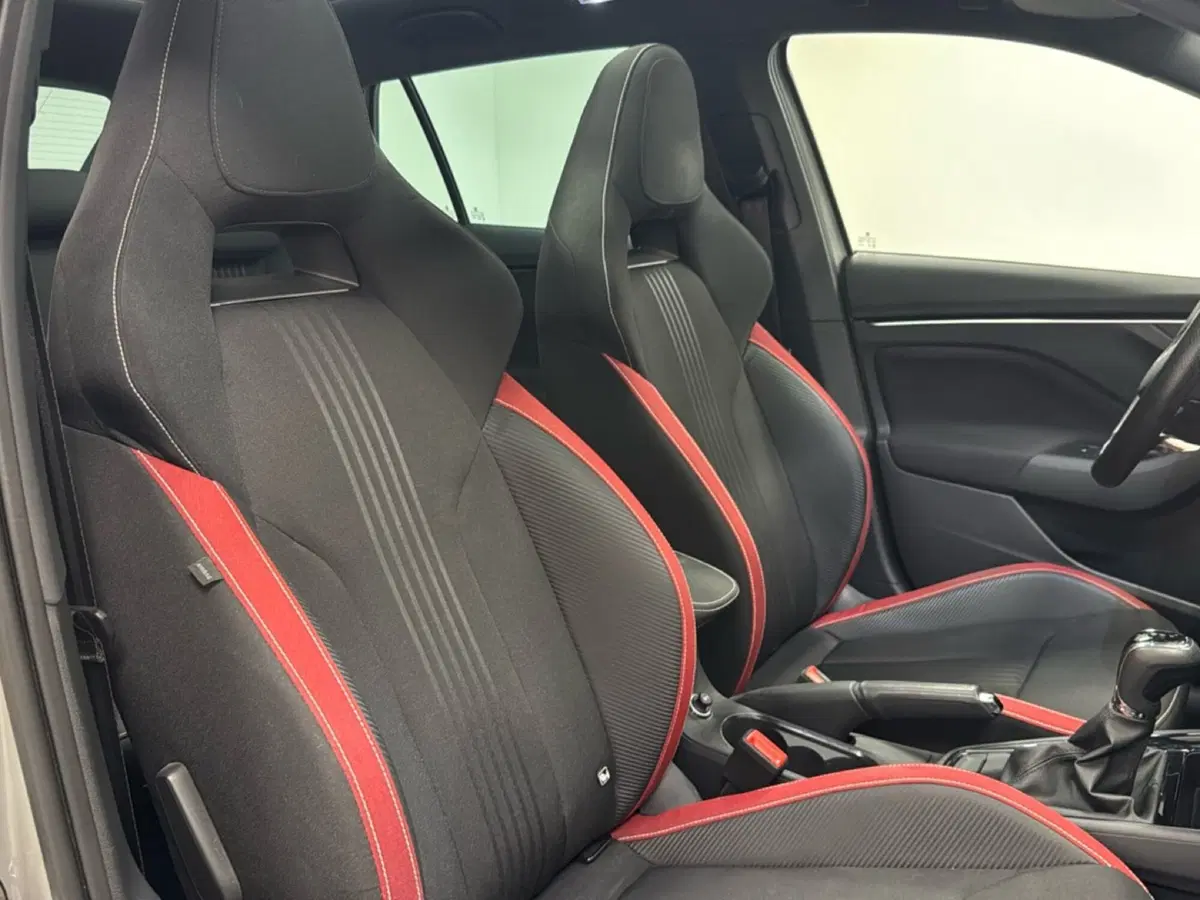 Skoda Scala usata a Varese (13)