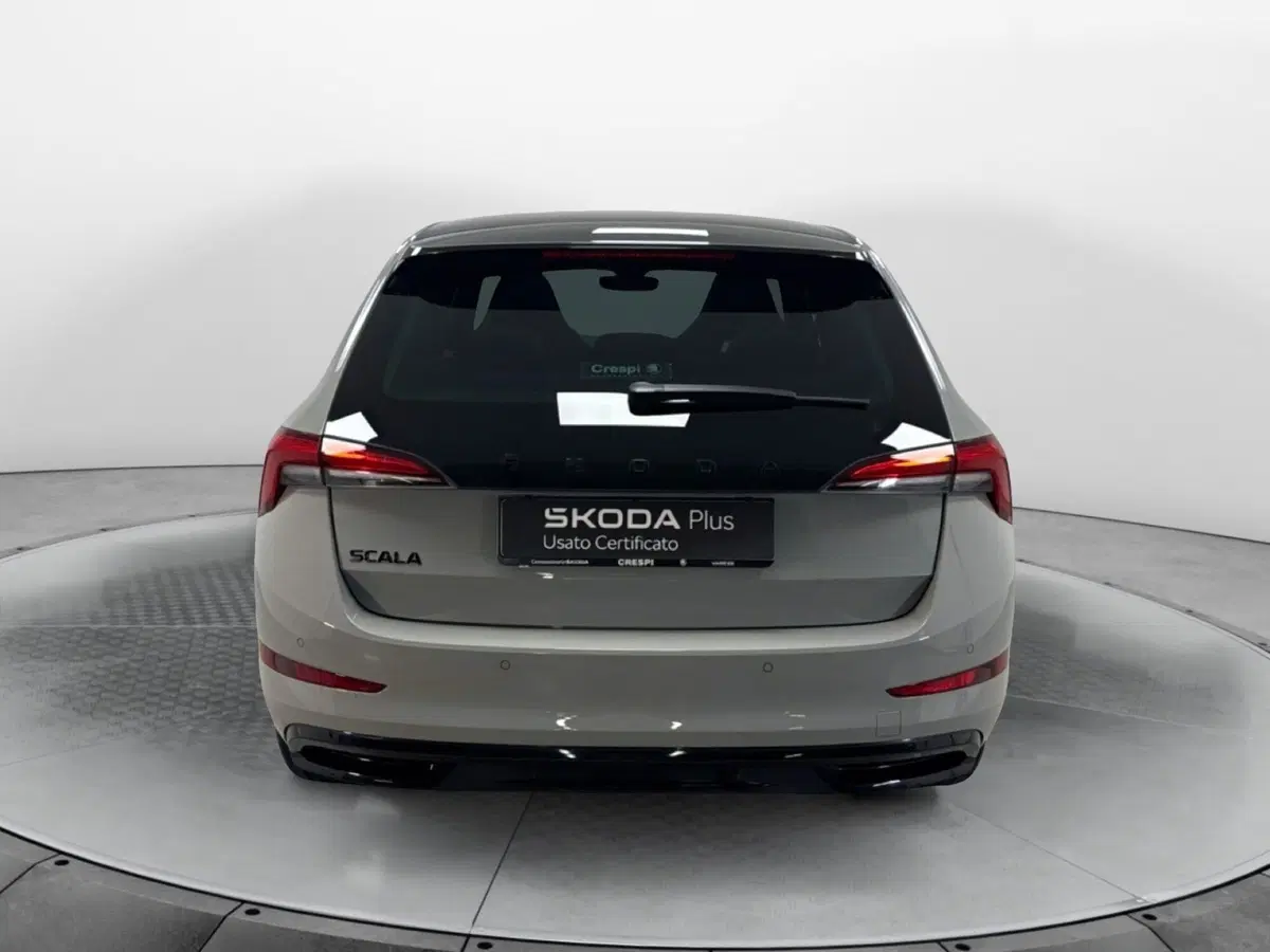 Skoda Scala usata a Varese (5)