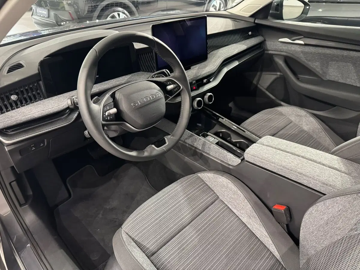 Skoda Superb usata a Varese (10)