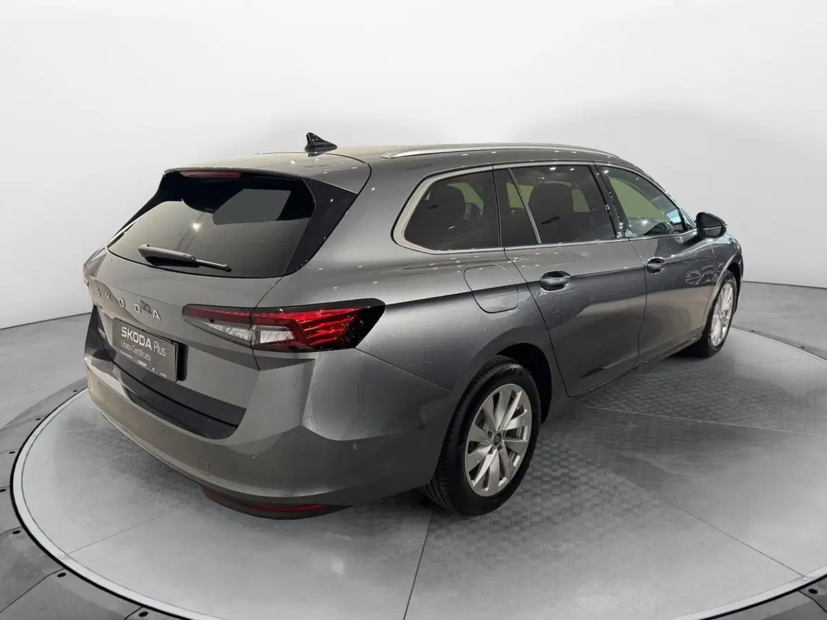 Skoda Superb usata a Varese (4)