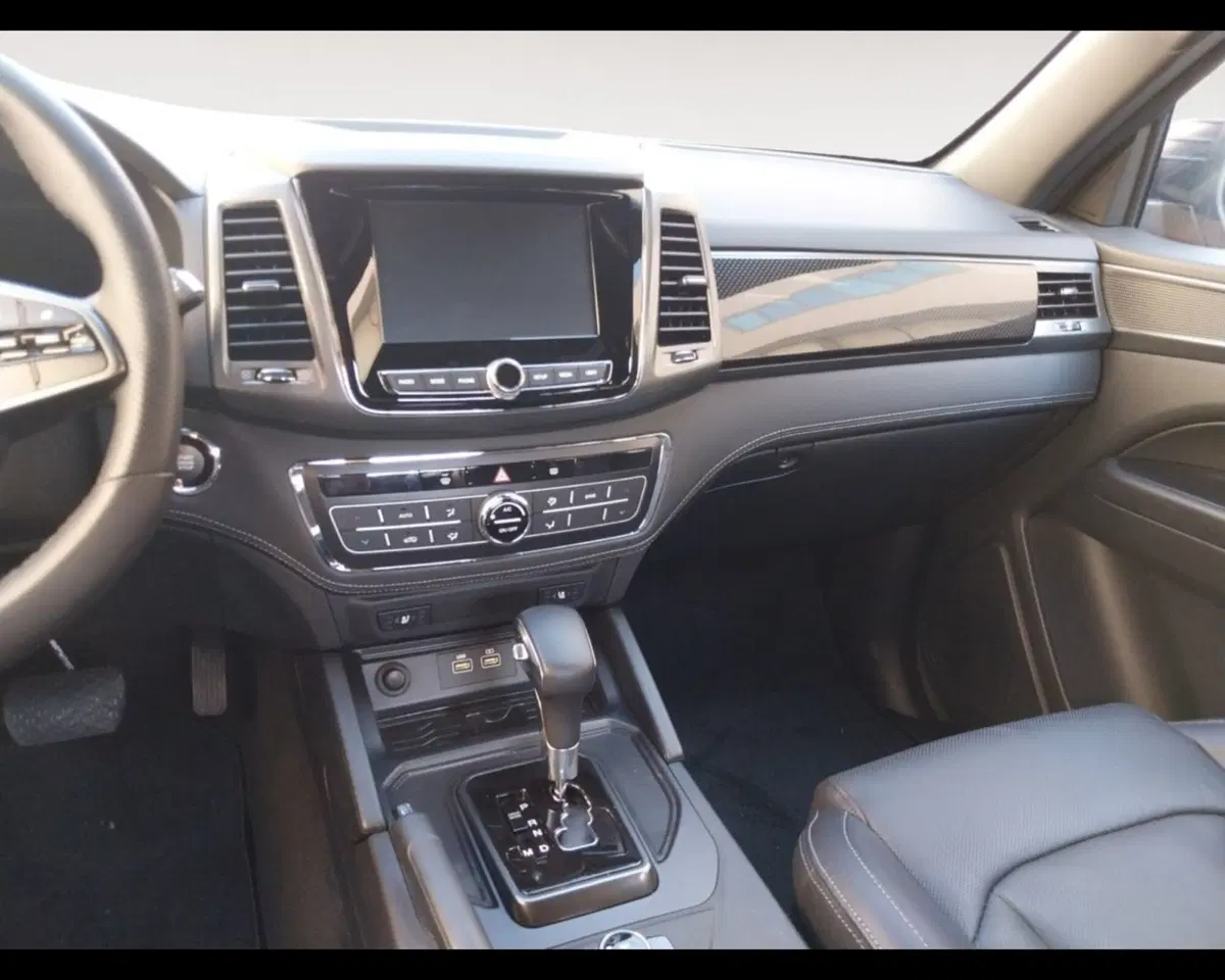Ssangyong Rexton usata a Forlì-Cesena (11)