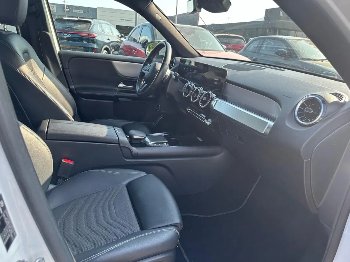 Mercedes-Benz GLB usata a Frosinone (9)