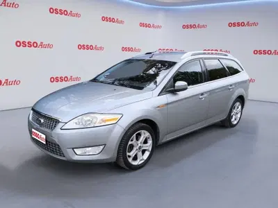 Ford Mondeo Station Wagon 2.0 TDCi 140 CV SW Titanium Pack Premium DPF del 2011 usata a Udine