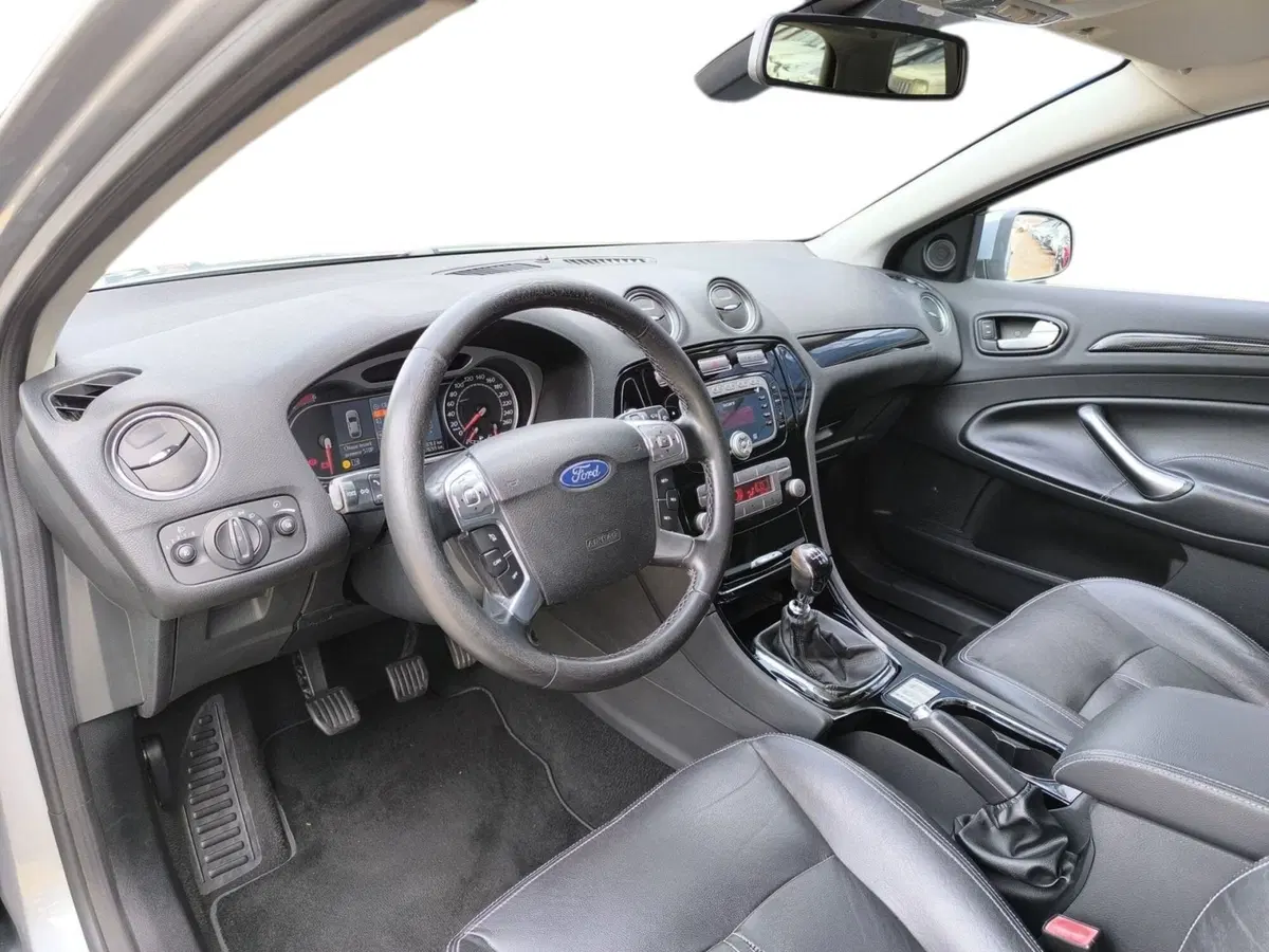 Ford Mondeo Station Wagon usata a Udine (10)
