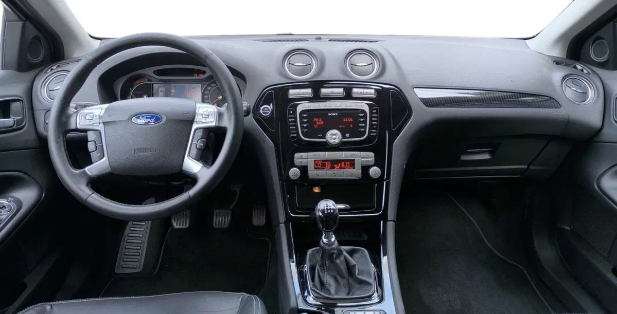 Ford Mondeo Station Wagon usata a Udine (11)
