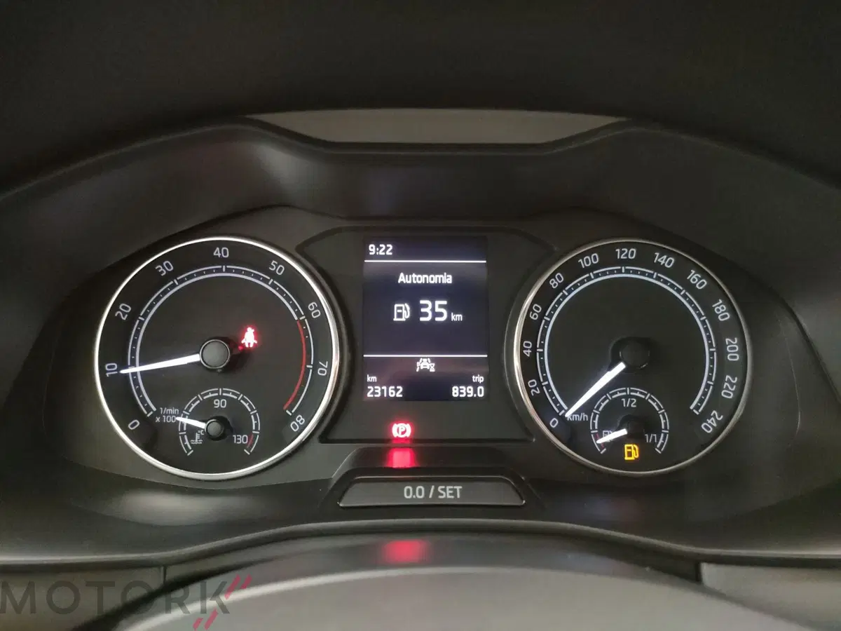 Skoda Kamiq usata a Varese (17)