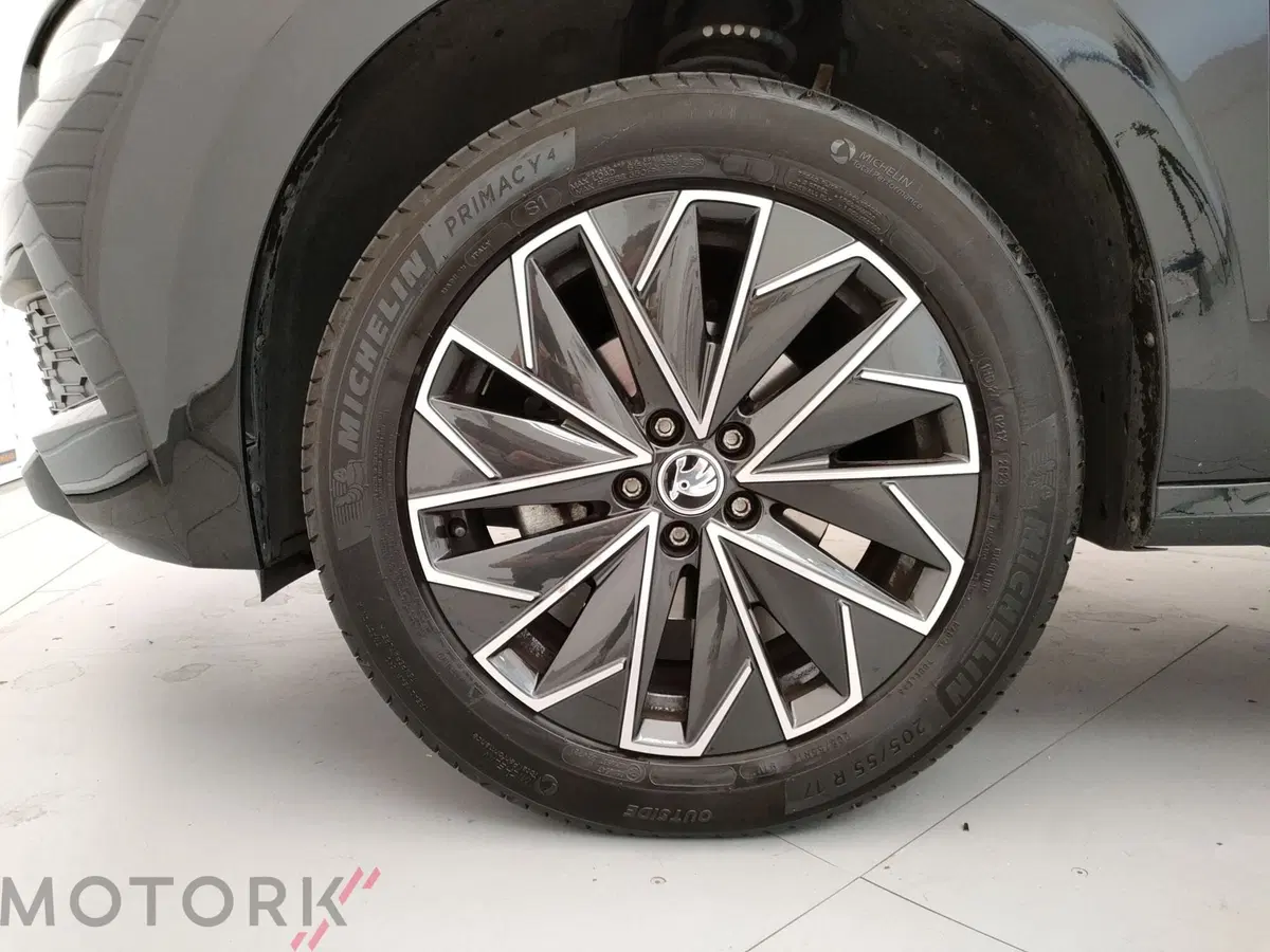 Skoda Kamiq usata a Varese (6)