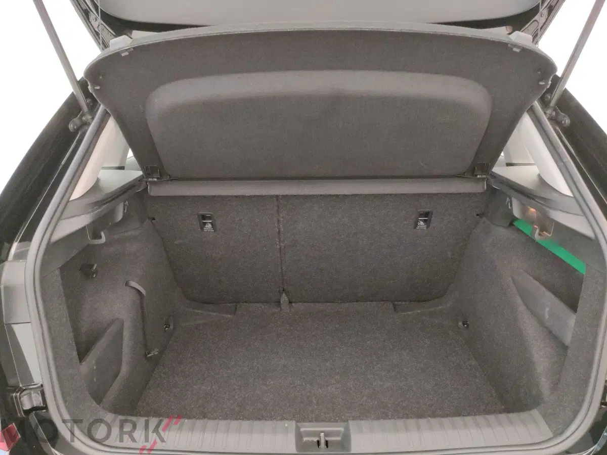 Skoda Kamiq usata a Varese (9)