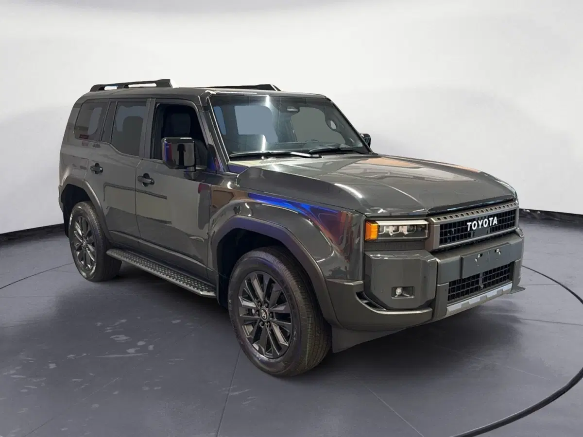 Toyota Land Cruiser nuova a Massa-Carrara