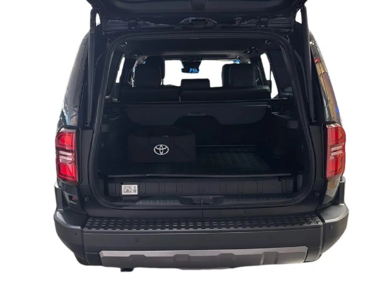 Toyota Land Cruiser nuova a Massa-Carrara (10)