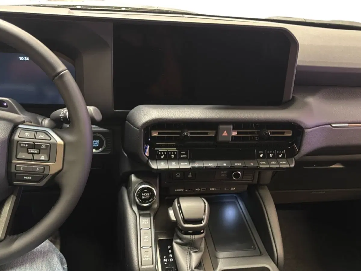 Toyota Land Cruiser nuova a Massa-Carrara (12)