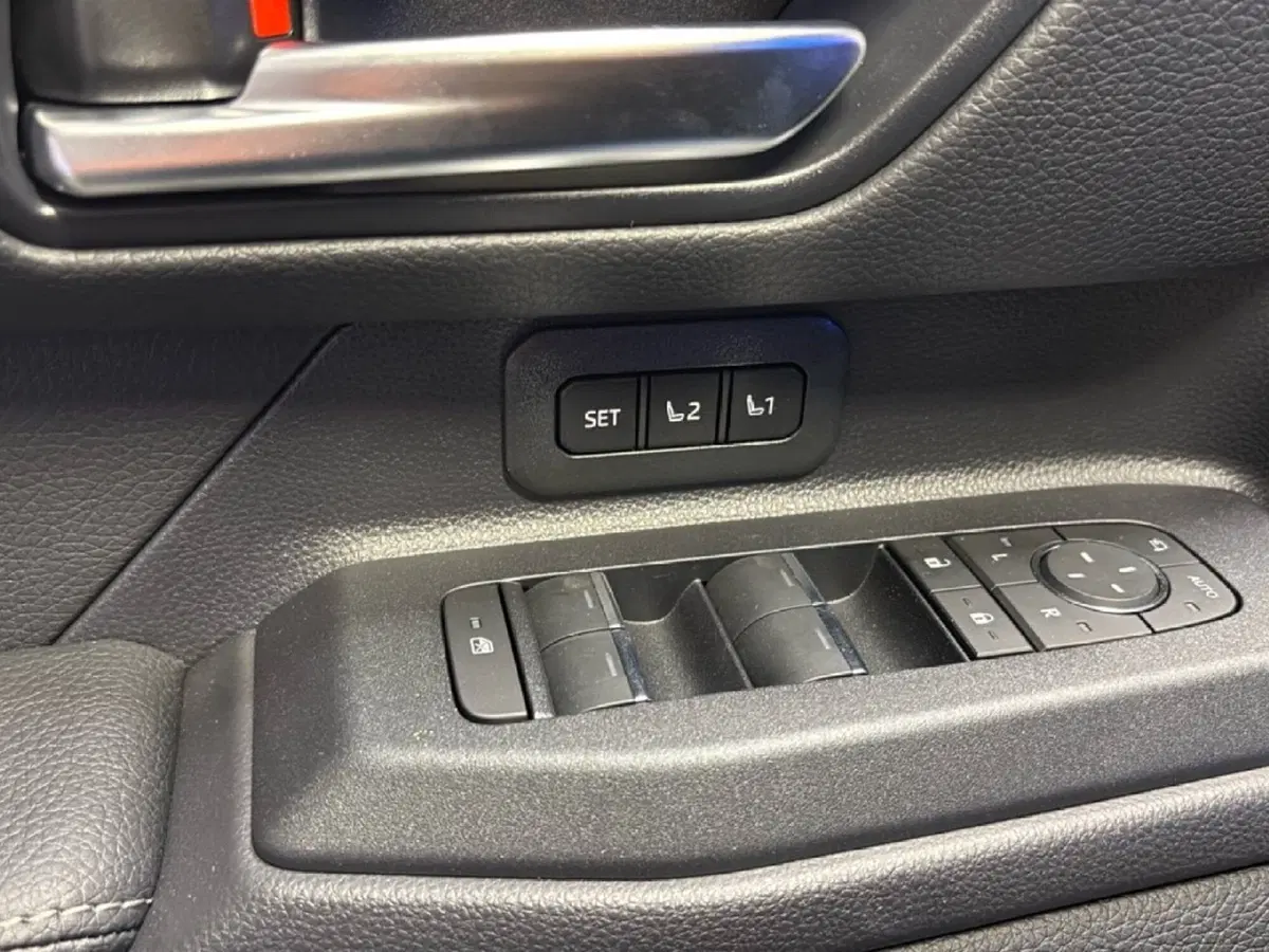 Toyota Land Cruiser nuova a Massa-Carrara (15)