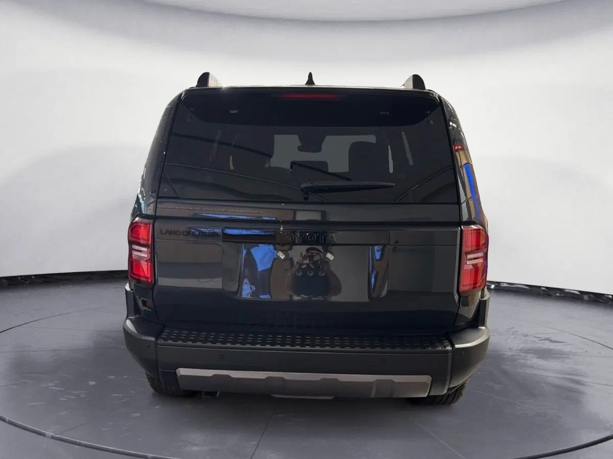 Toyota Land Cruiser nuova a Massa-Carrara (5)