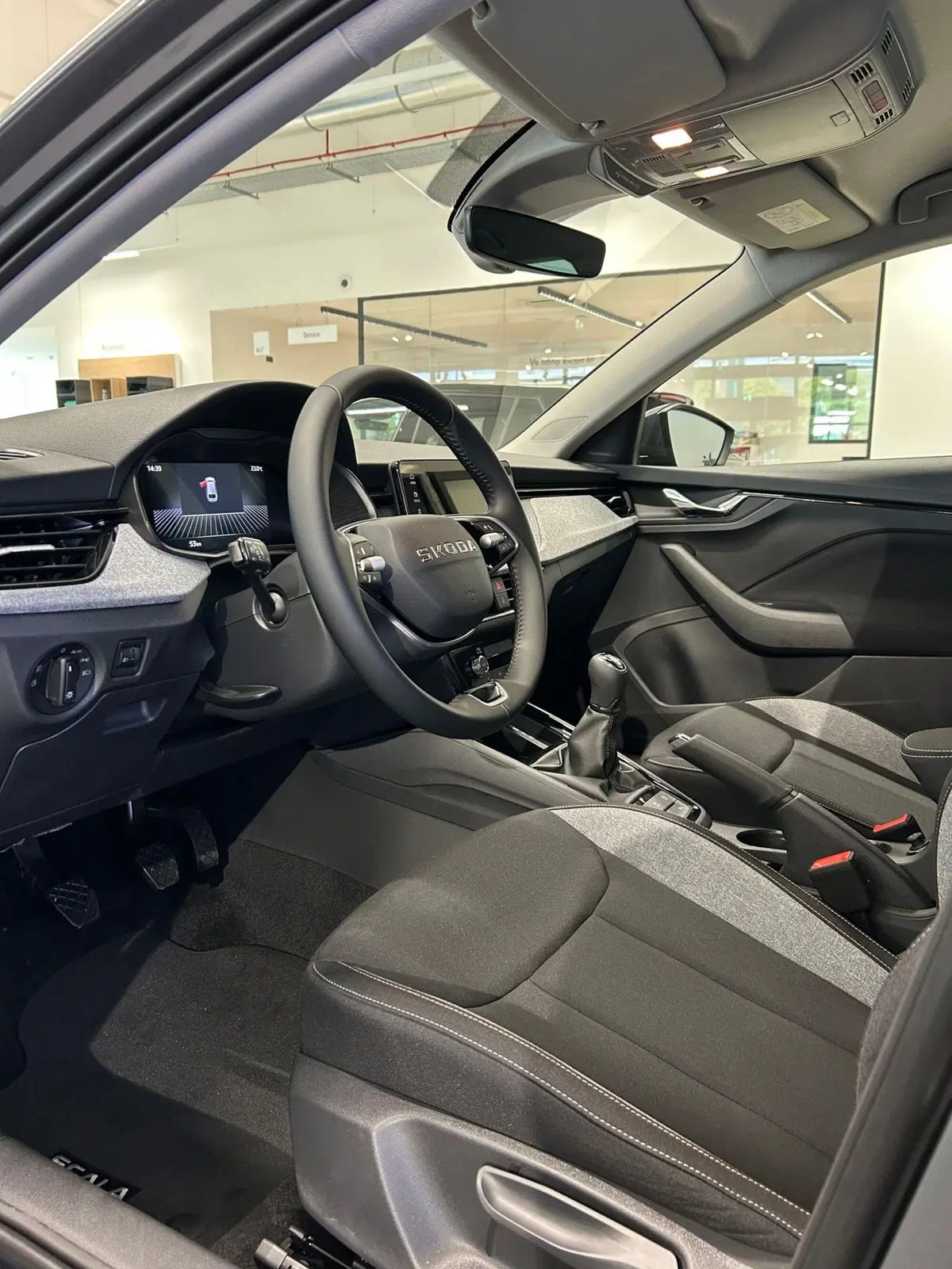 Skoda Scala nuova a Lecco (10)