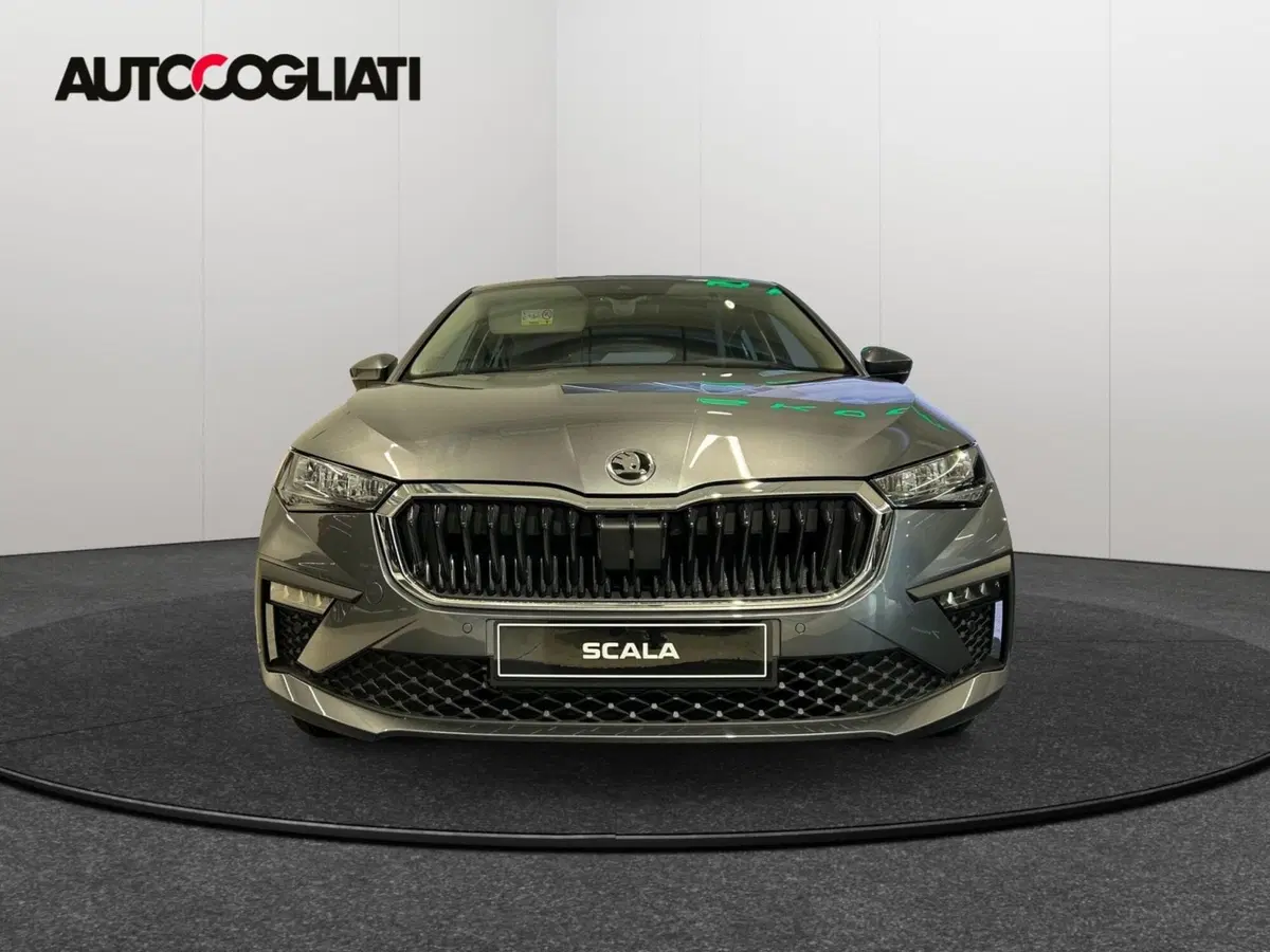 Skoda Scala nuova a Lecco (2)