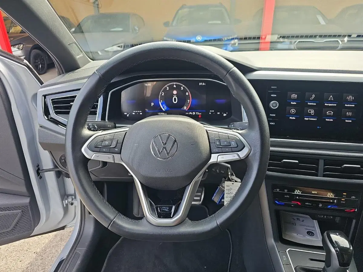 Volkswagen Polo usata a Lecco (10)