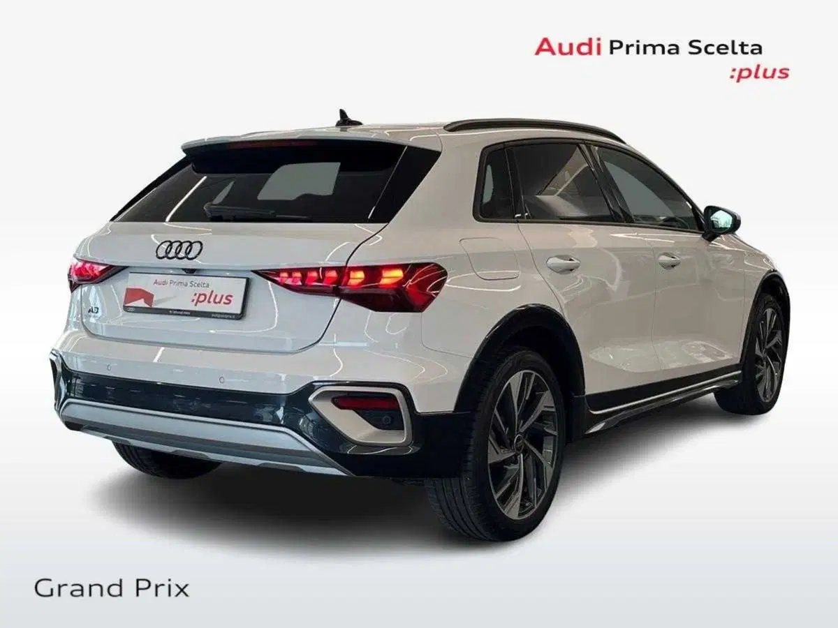 Audi A3 Sportback nuova a Ferrara (2)