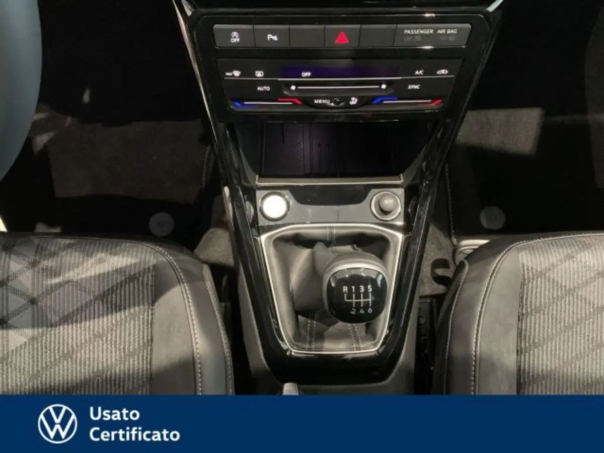 Volkswagen T-Cross nuova a Vicenza (15)