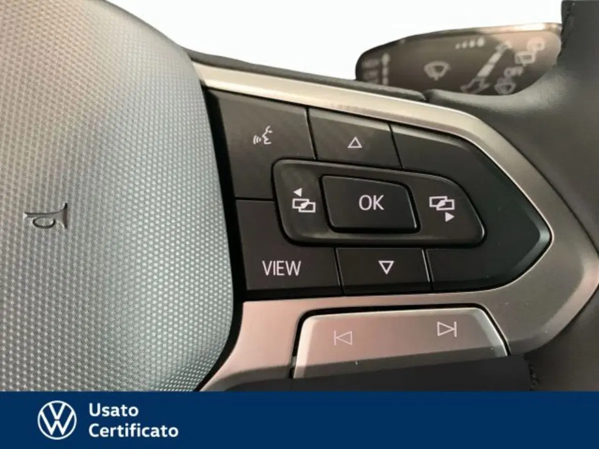 Volkswagen T-Cross nuova a Vicenza (9)