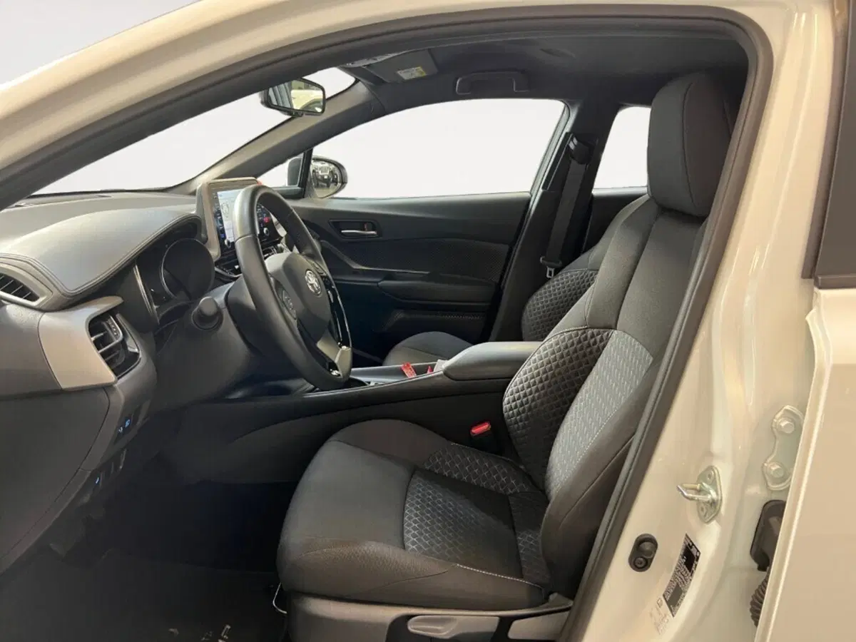 Toyota Toyota C-HR usata a Verona (8)