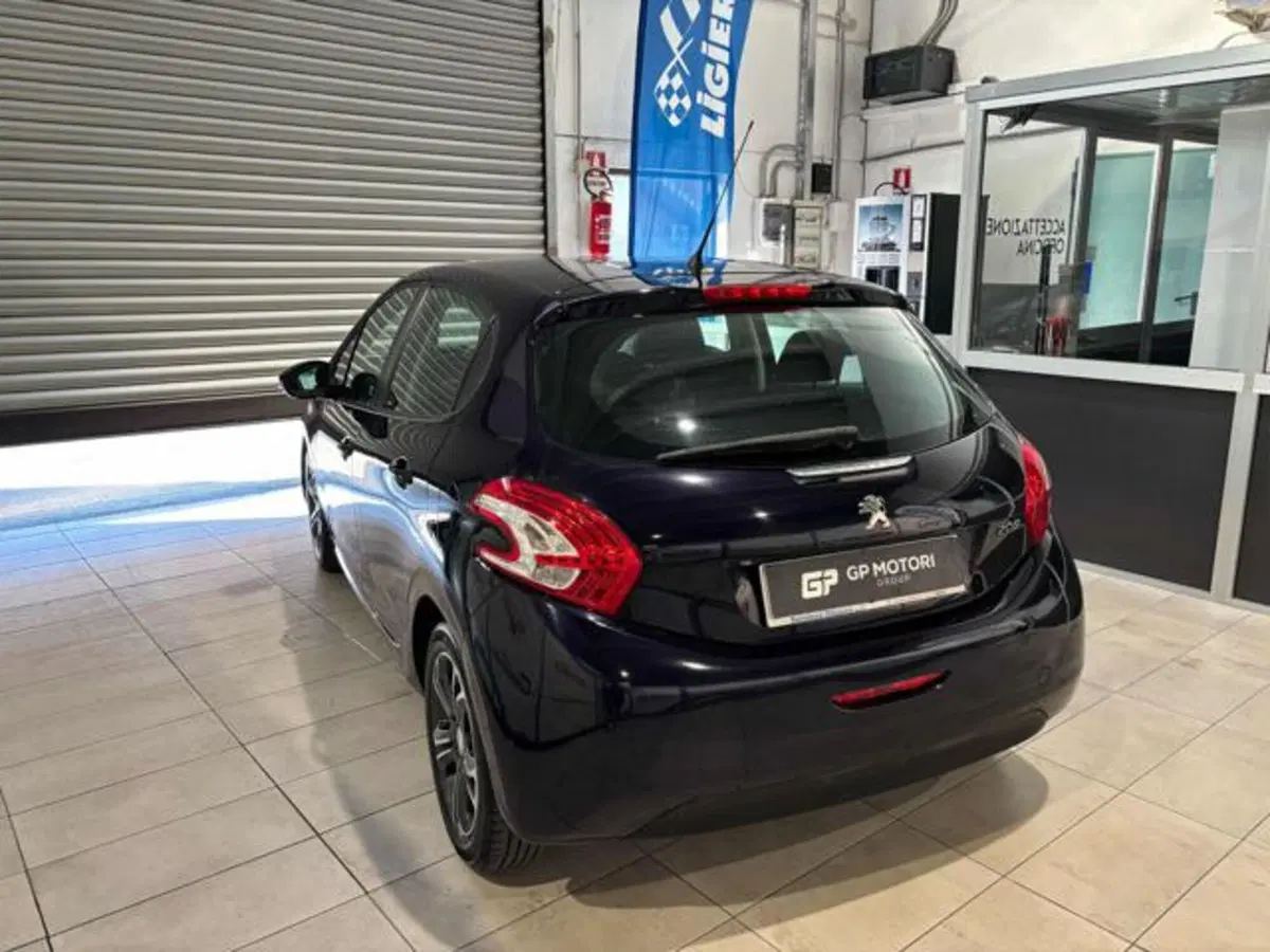Peugeot 208 usata a Caserta (4)