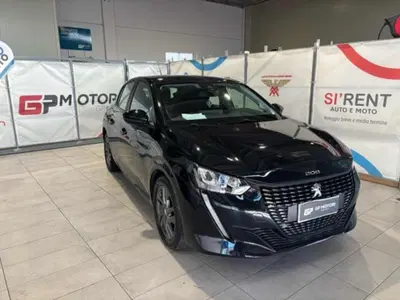 Peugeot 208 1.2 puretech Active s&amp;s 75cv del 2022 usata a Vitulazio
