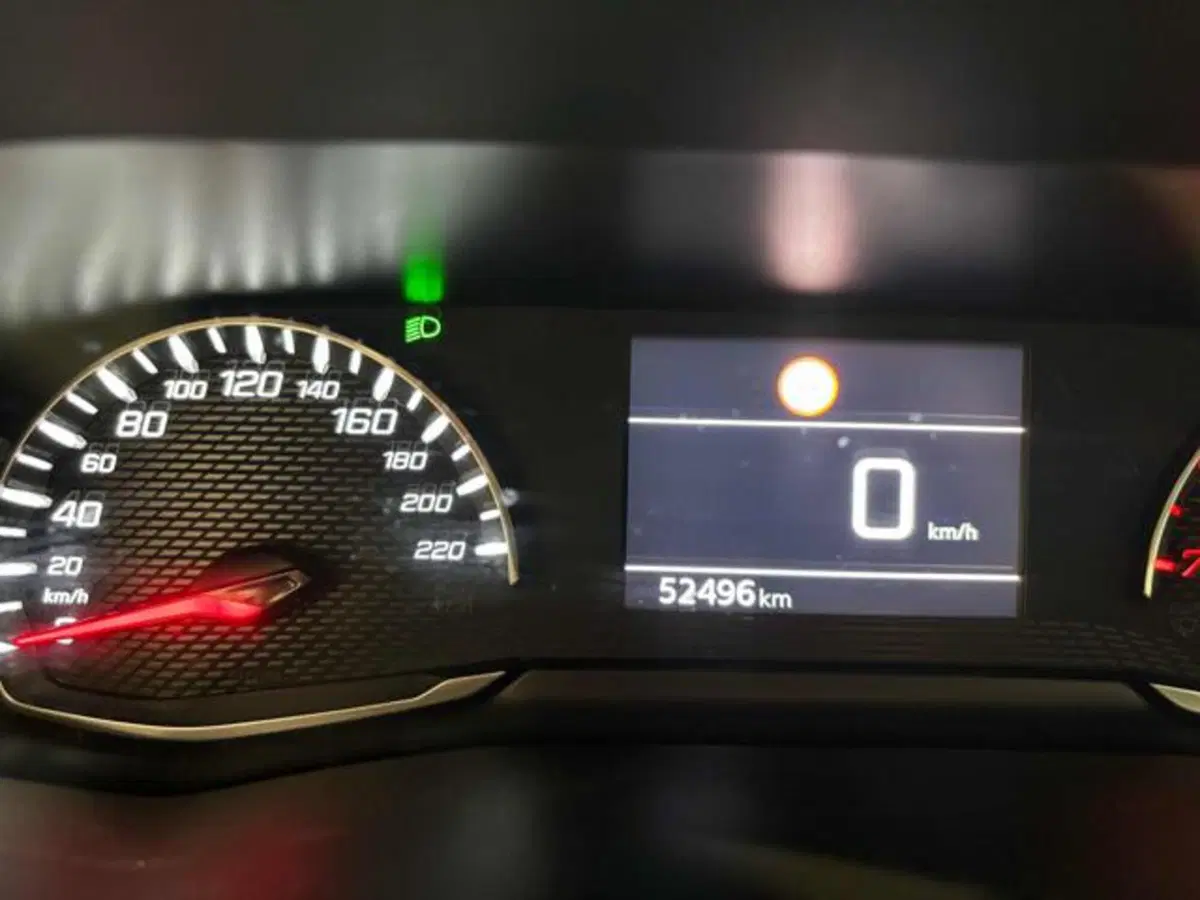 Peugeot 208 usata a Caserta (7)