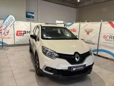 Renault Captur TCe 12V 90 CV Start&amp;Stop Energy Intens del 2018 usata a Vitulazio