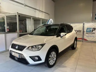 SEAT Arona 1.6 TDI 95 CV Style del 2019 usata a Vitulazio