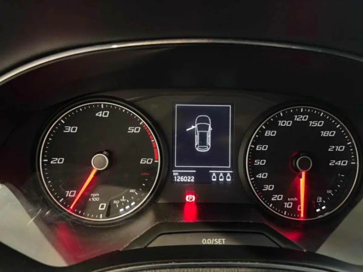 SEAT Arona usata a Caserta (10)