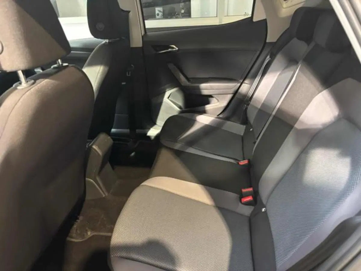 SEAT Arona usata a Caserta (11)