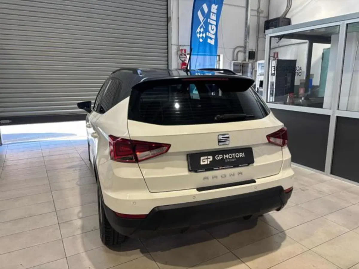 SEAT Arona usata a Caserta (4)