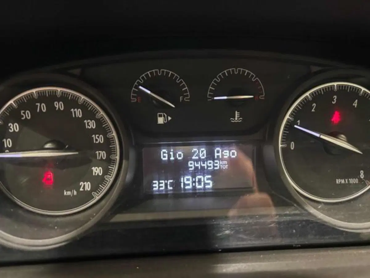 Lancia Ypsilon usata a Caserta (9)