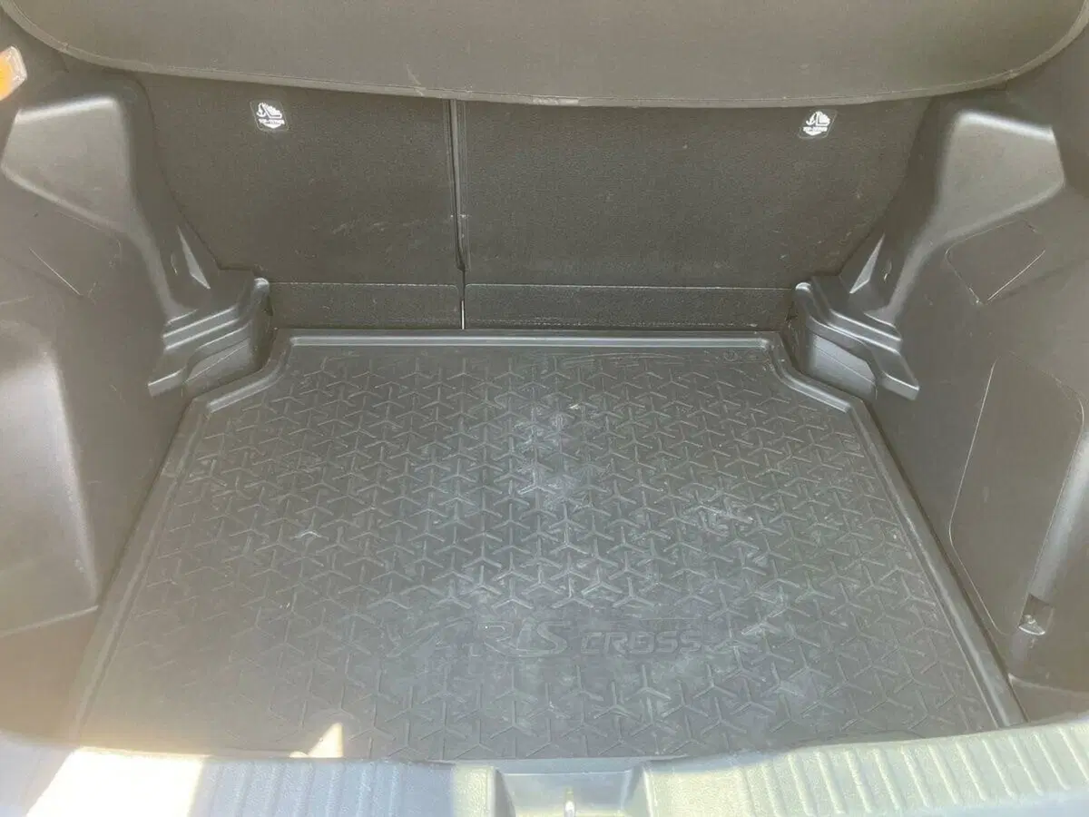 Toyota Yaris Cross usata a Lecco (6)